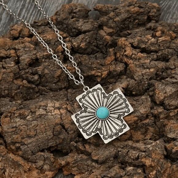 SILVER SOUTHWESTERN NATIVE TURQUOISE CROSS PENDANT NECKLACE - Picture 3 of 5